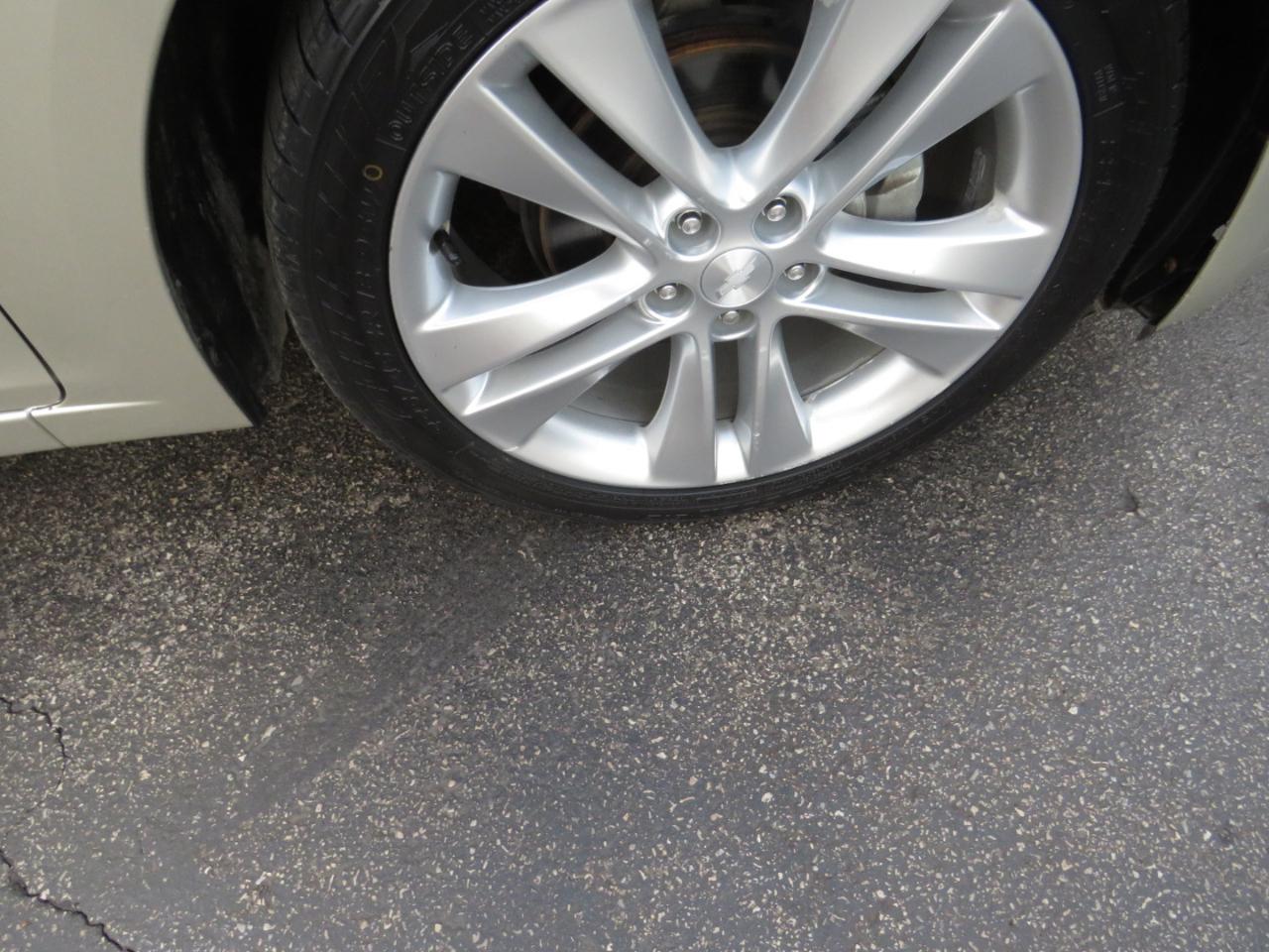 Chevrolet Cruze 4dr Sdn LTZ 2013
