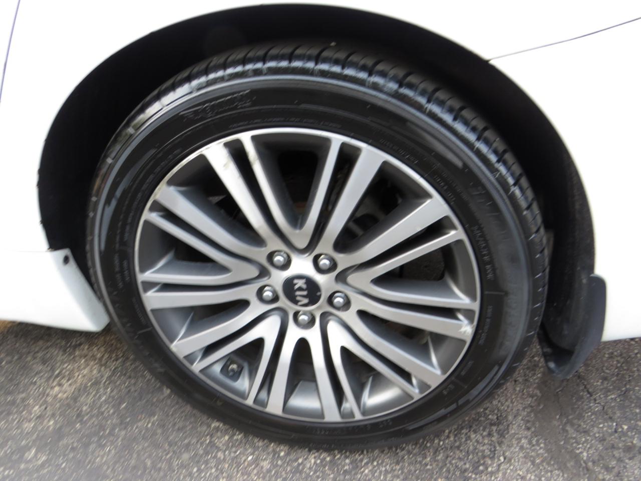 Kia Cadenza 4dr Sdn Premium 2014