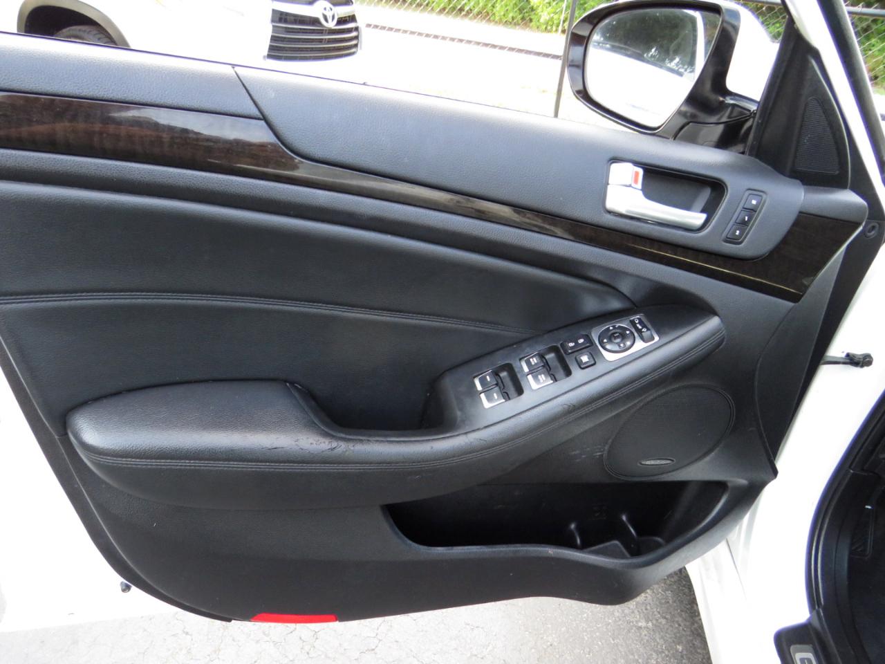 Kia Cadenza 4dr Sdn Premium 2014