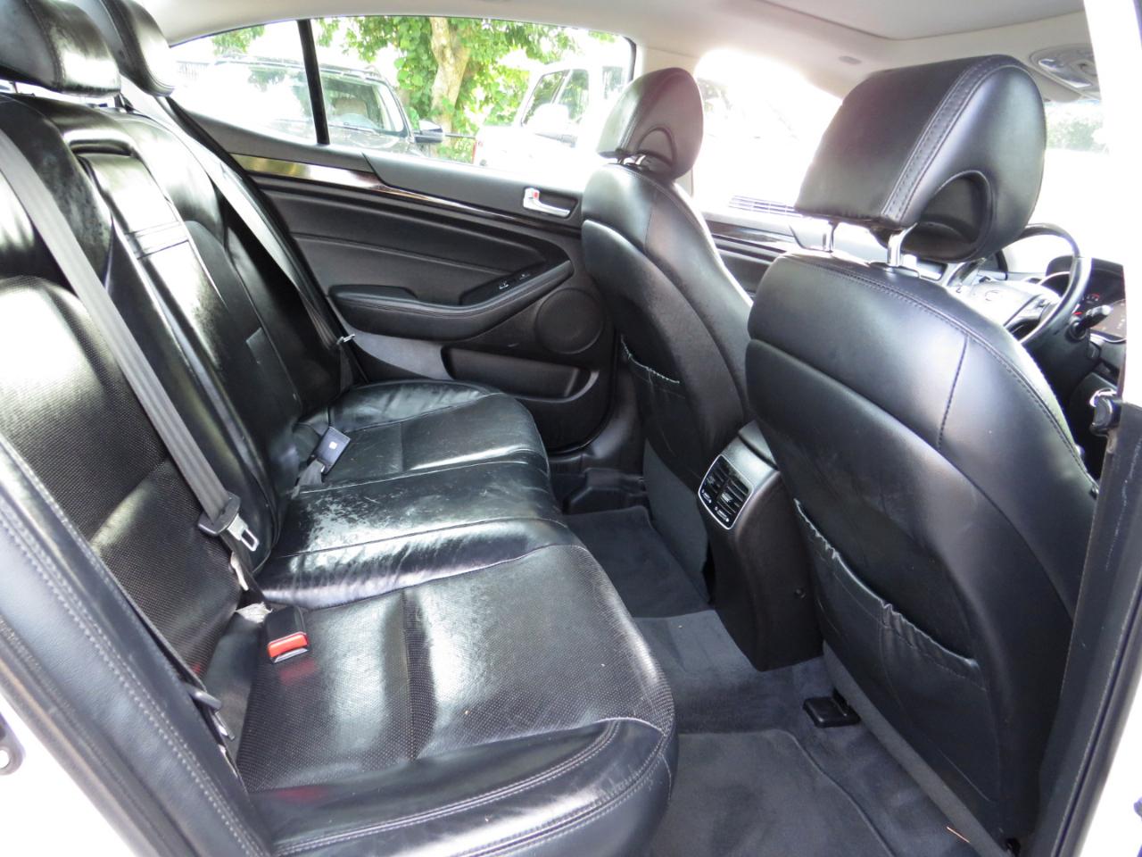 Kia Cadenza 4dr Sdn Premium 2014