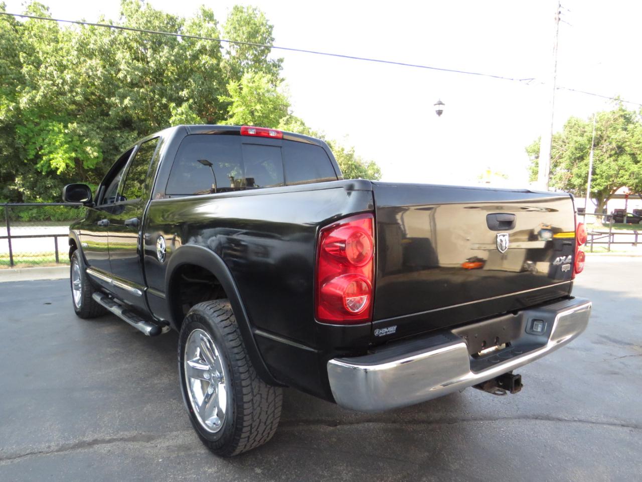 Dodge Ram 1500 4WD Quad Cab 140.5" Laramie 2008