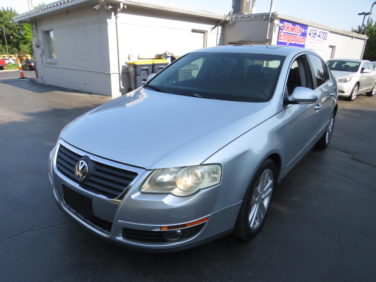 Volkswagen Passat Sedan 4dr Auto Komfort FWD 2009