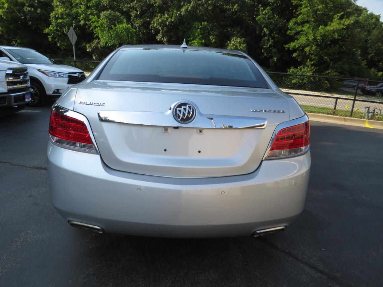 Buick LaCrosse 4dr Sdn Touring FWD 2012