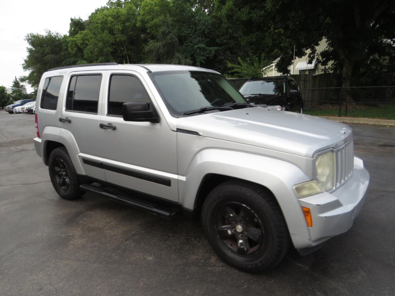 Jeep Liberty 4WD 4dr Sport 2012
