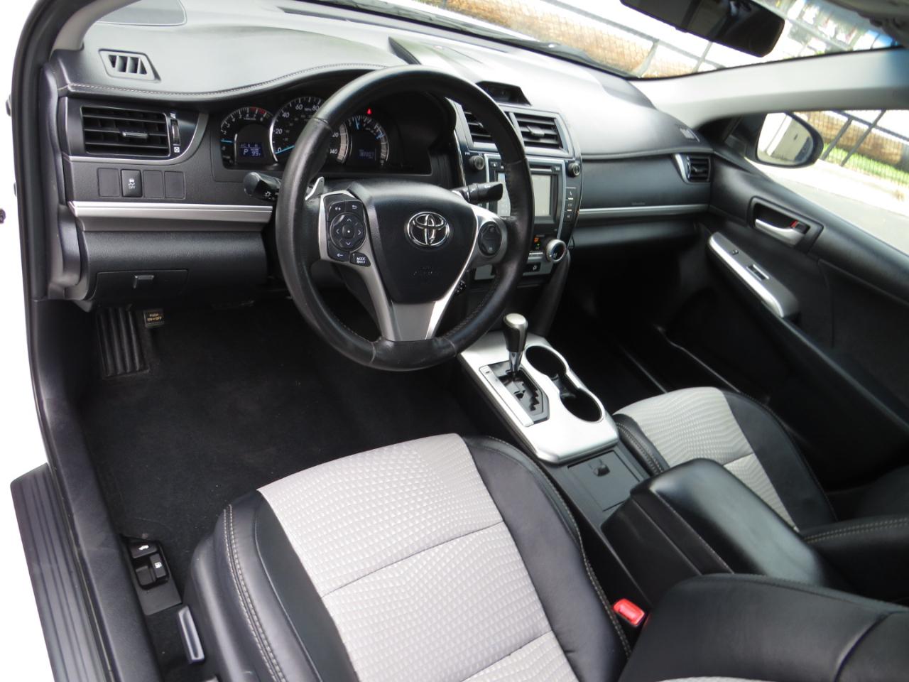 Toyota Camry 4dr Sdn I4 Auto SE Sport Limited Edition (Natl) 2012