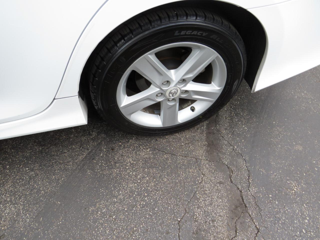 Toyota Camry 4dr Sdn I4 Auto SE Sport Limited Edition (Natl) 2012