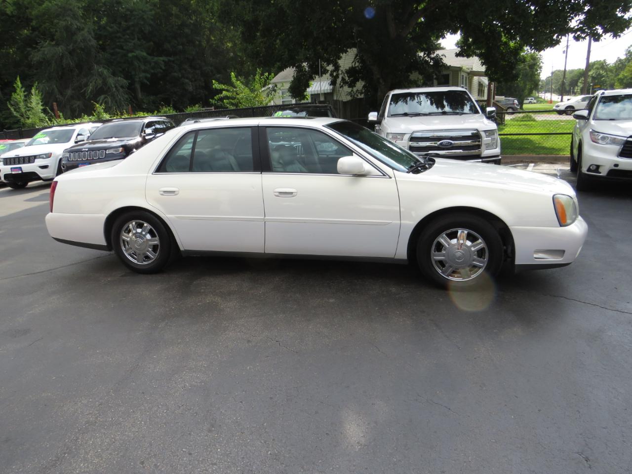 Cadillac DeVille 4dr Sdn 2004