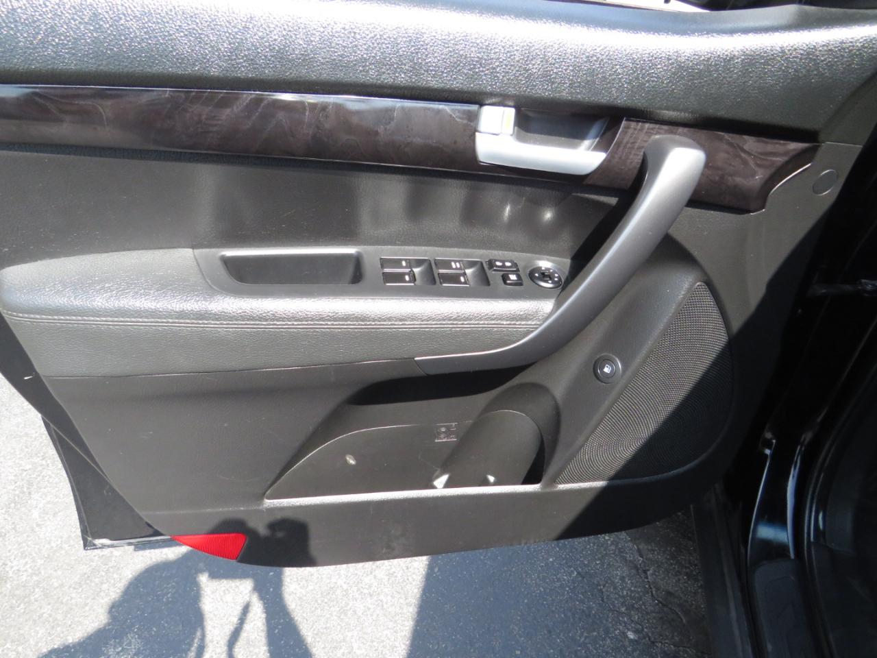 Kia Sorento AWD 4dr V6 LX 2015