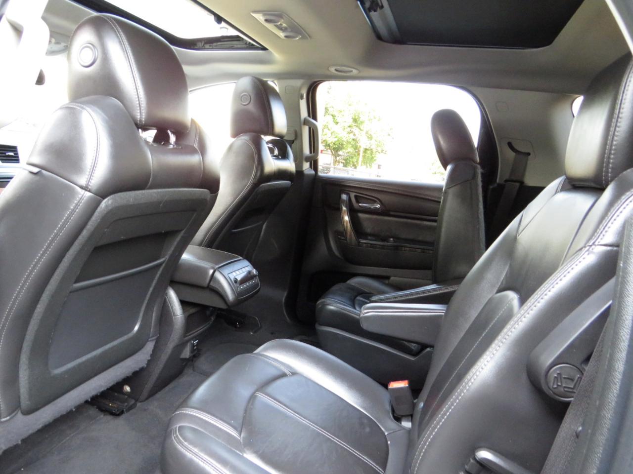 GMC Acadia FWD 4dr SLT w/SLT-1 2015