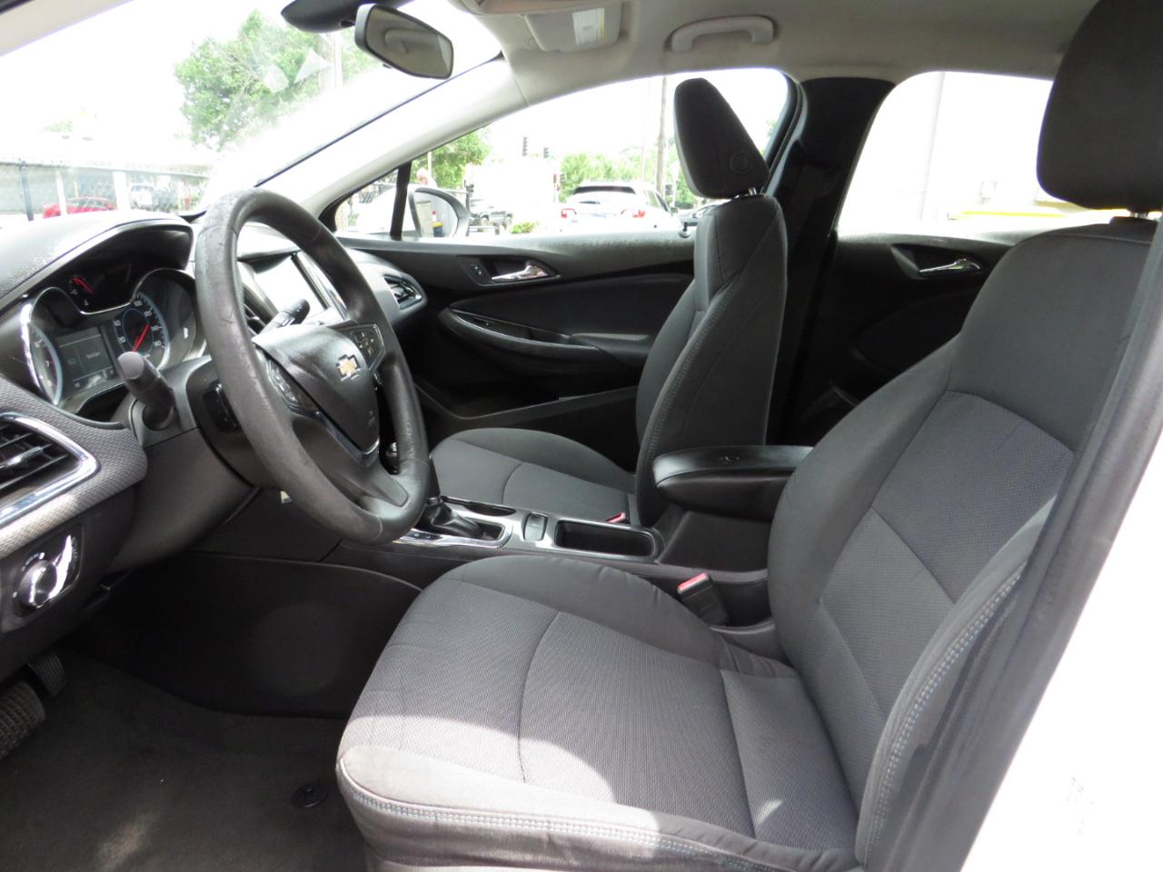 Chevrolet Cruze 4dr Sdn 1.4L LT w/1SD 2017