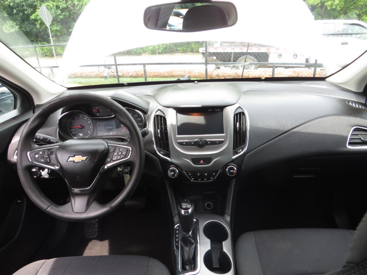 Chevrolet Cruze 4dr Sdn 1.4L LT w/1SD 2017