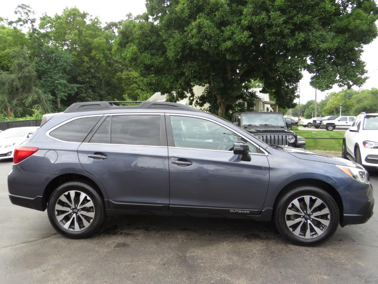 Subaru Outback 4dr Wgn 3.6R Limited 2015