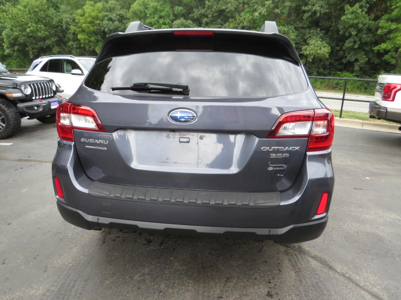 Subaru Outback 4dr Wgn 3.6R Limited 2015