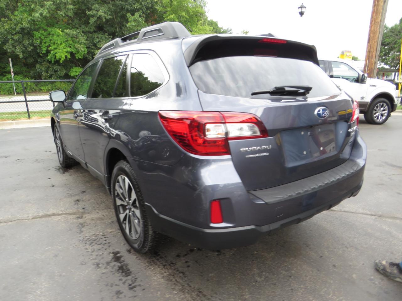 Subaru Outback 4dr Wgn 3.6R Limited 2015