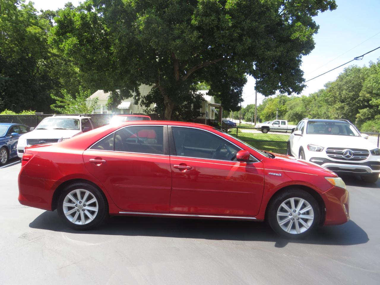 Toyota Camry Hybrid 4dr Sdn XLE (Natl) 2012