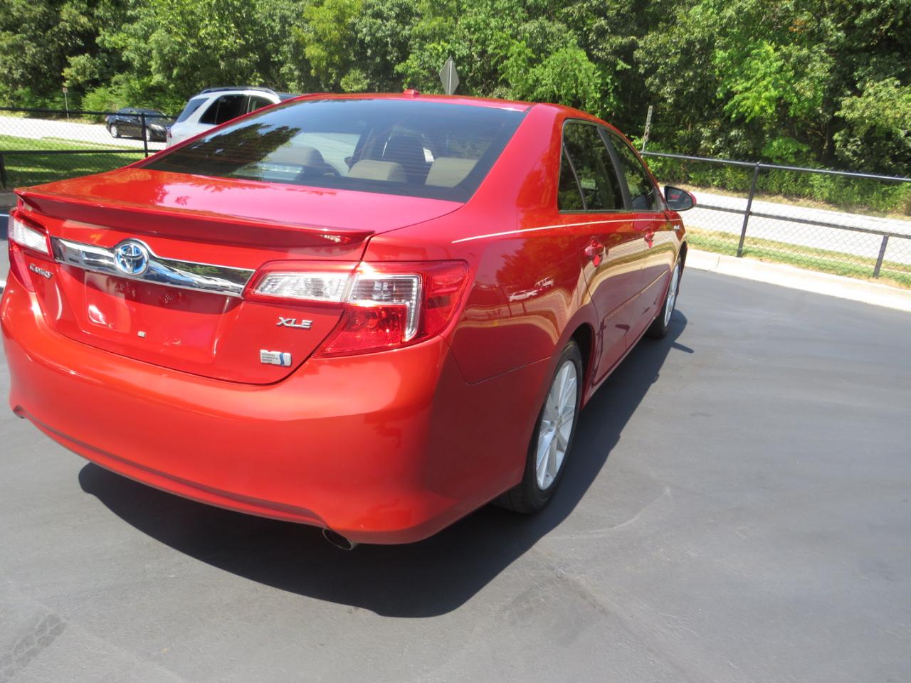 Toyota Camry Hybrid 4dr Sdn XLE (Natl) 2012