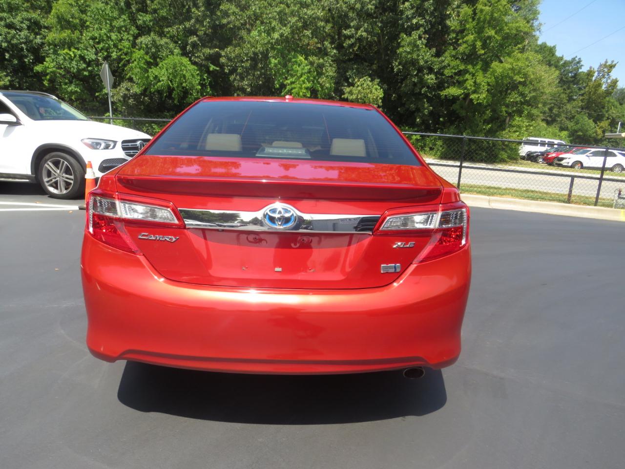 Toyota Camry Hybrid 4dr Sdn XLE (Natl) 2012