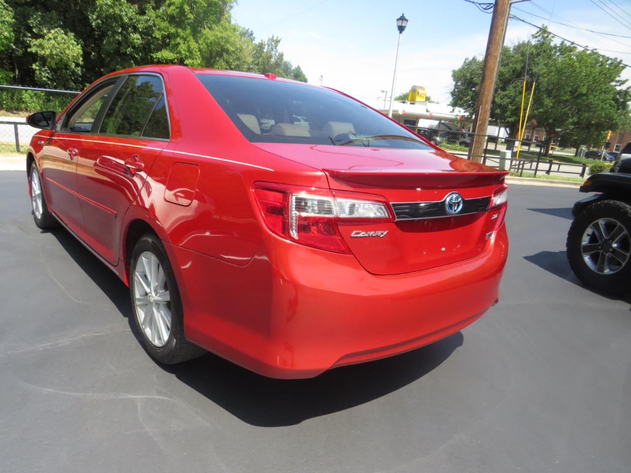 Toyota Camry Hybrid 4dr Sdn XLE (Natl) 2012