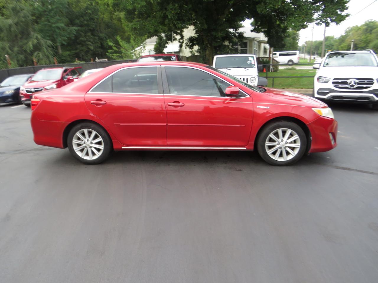 Toyota Camry Hybrid 4dr Sdn XLE (Natl) 2012