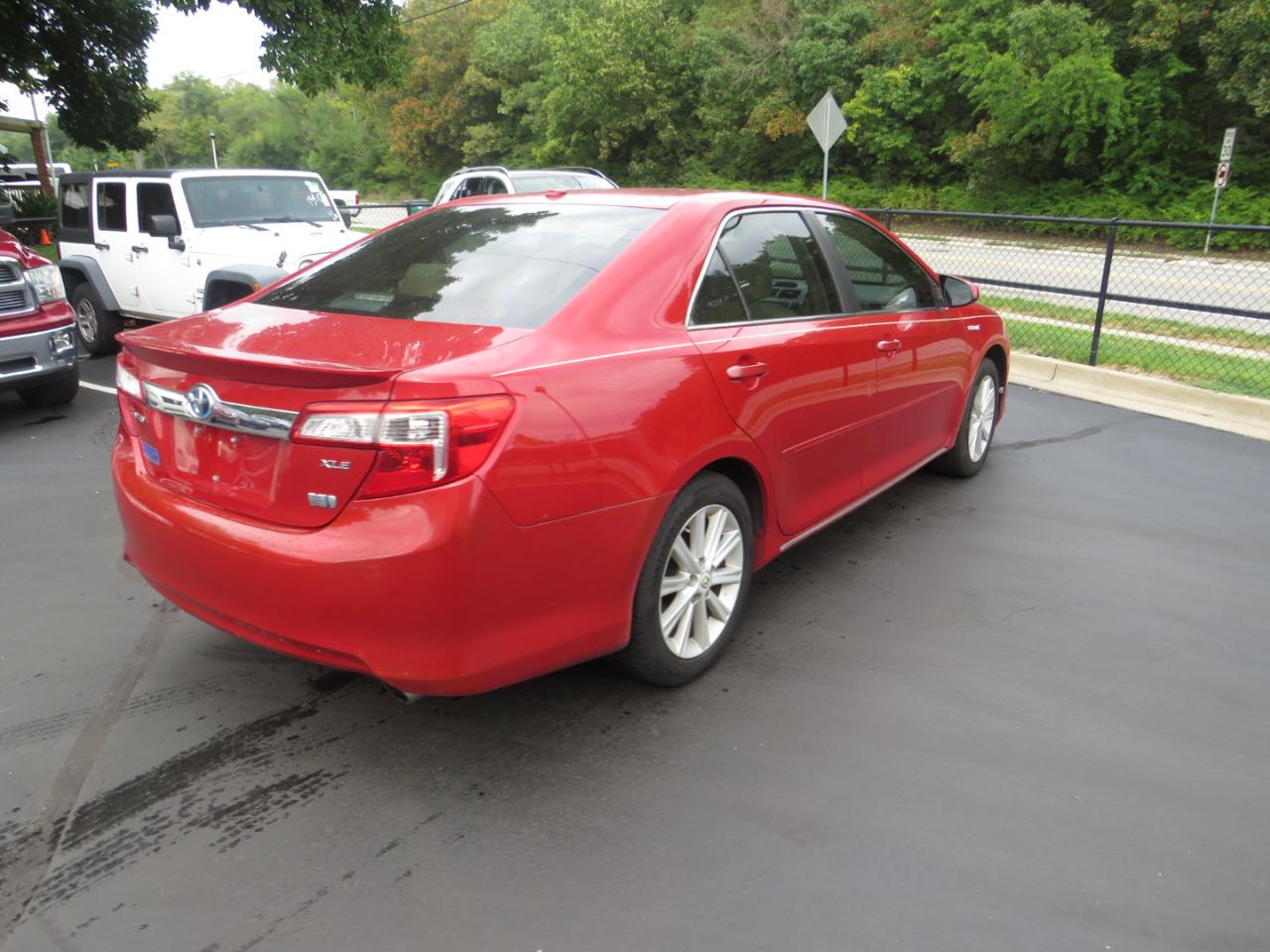 Toyota Camry Hybrid 4dr Sdn XLE (Natl) 2012