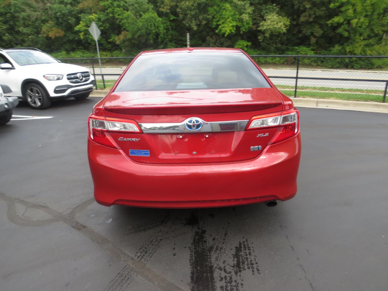 Toyota Camry Hybrid 4dr Sdn XLE (Natl) 2012