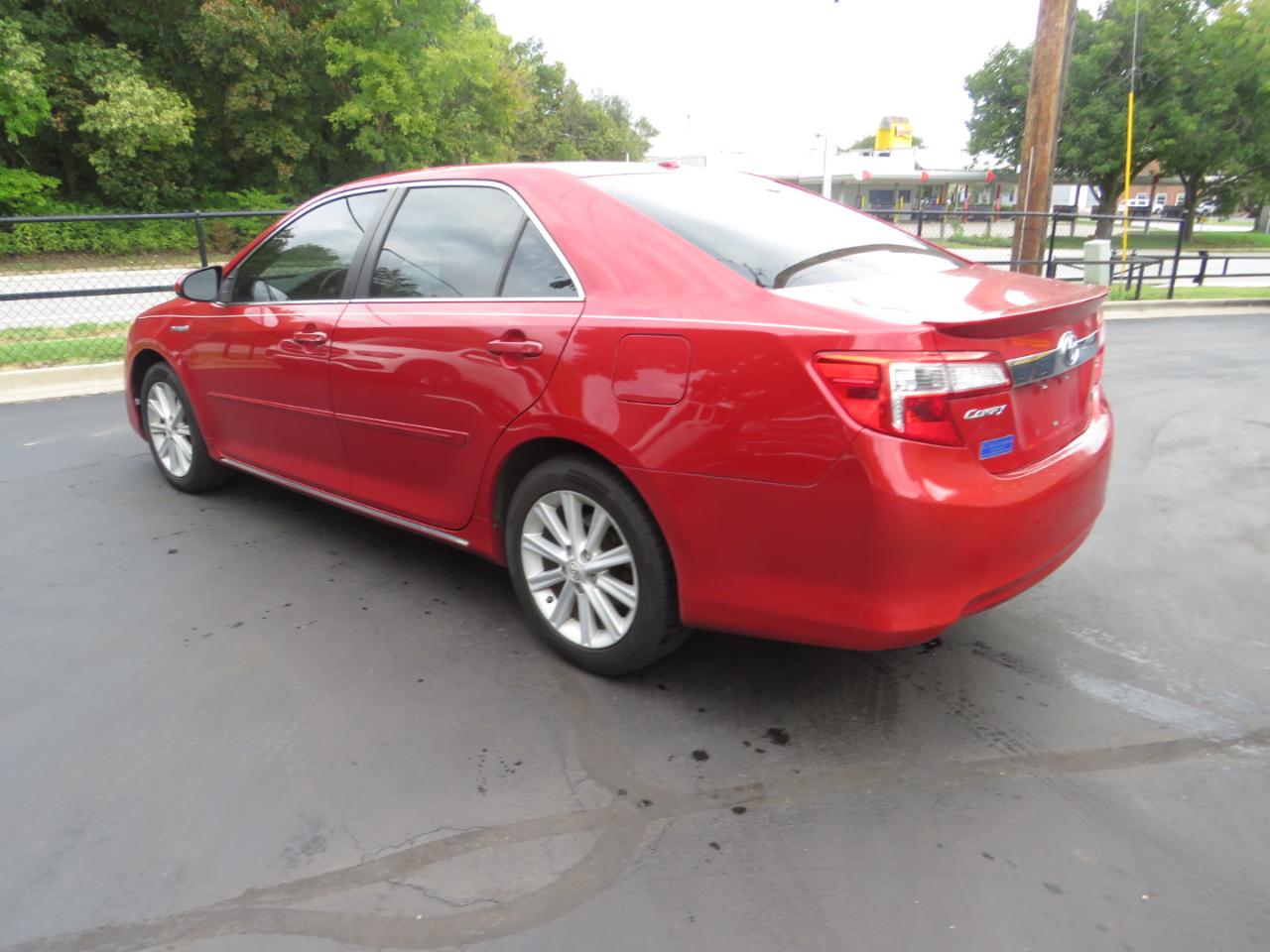 Toyota Camry Hybrid 4dr Sdn XLE (Natl) 2012