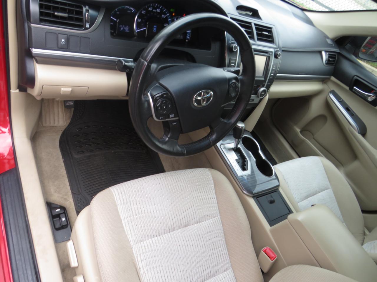 Toyota Camry Hybrid 4dr Sdn XLE (Natl) 2012