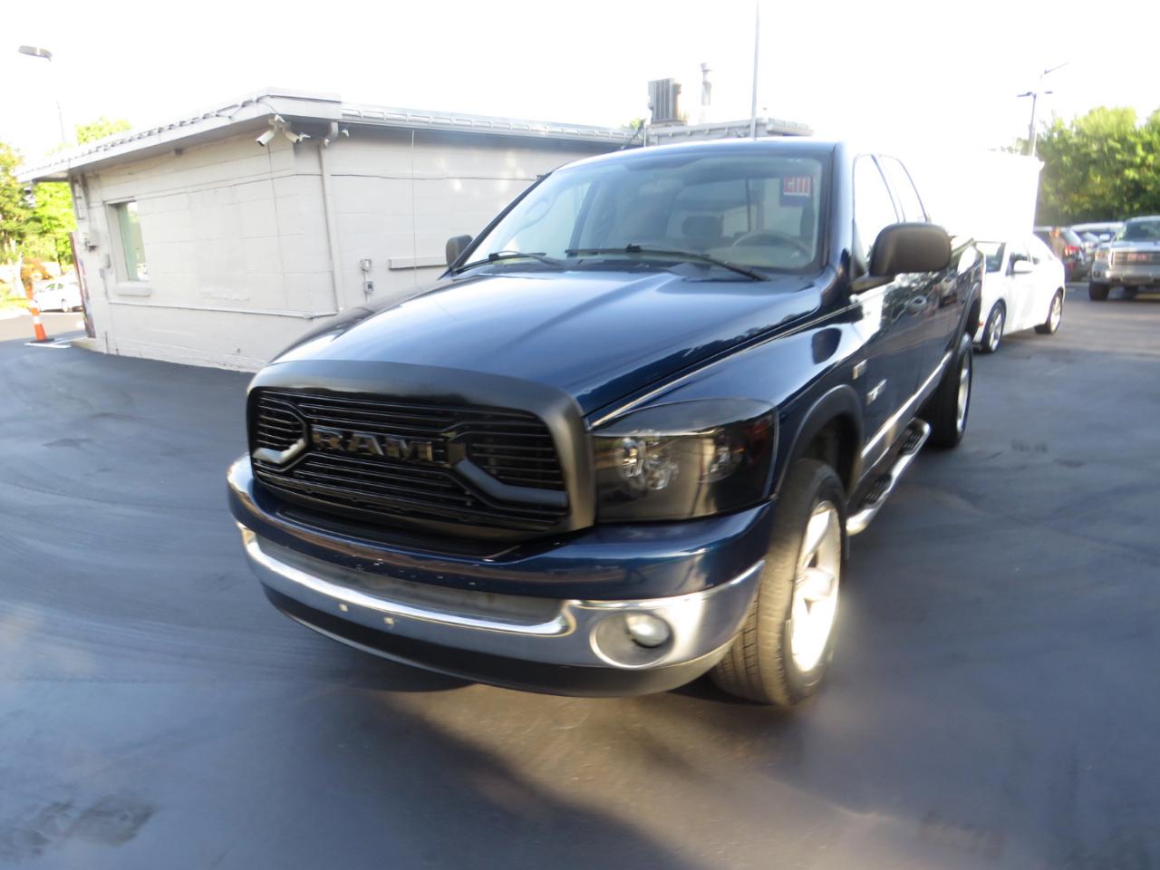 Dodge Ram 1500 4WD Quad Cab 140.5" SLT 2008