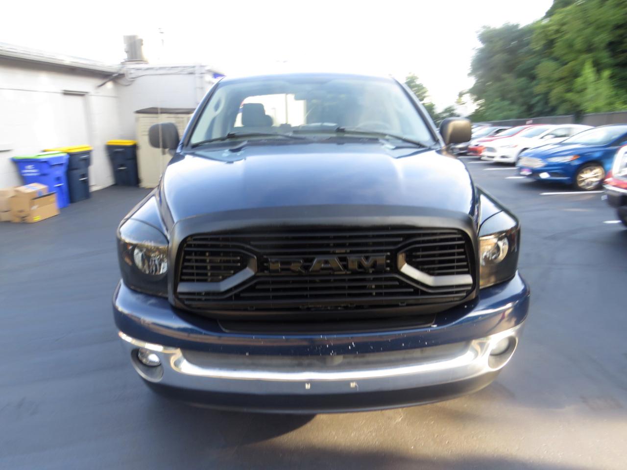 Dodge Ram 1500 4WD Quad Cab 140.5" SLT 2008