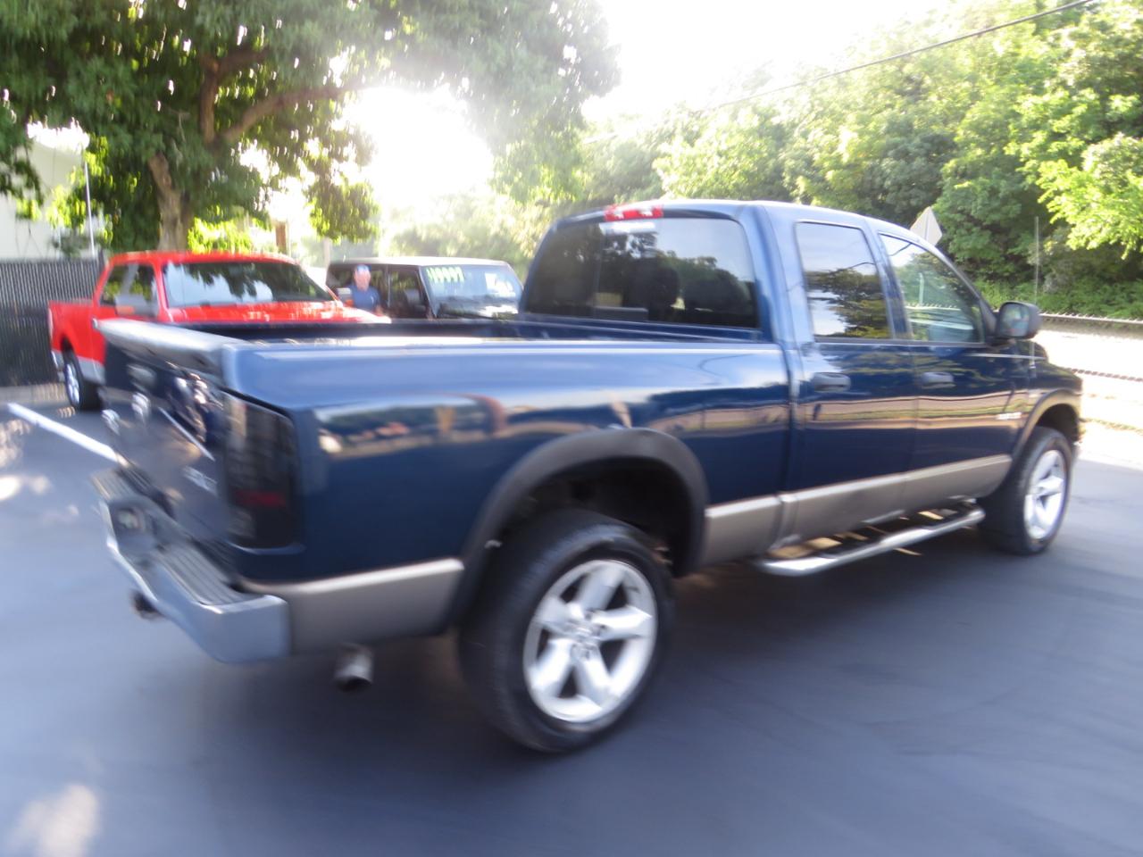 Dodge Ram 1500 4WD Quad Cab 140.5" SLT 2008