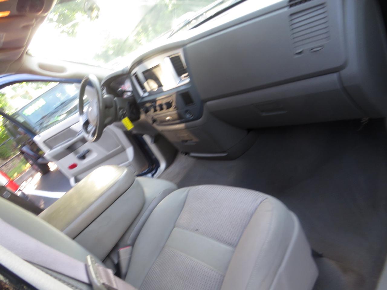 Dodge Ram 1500 4WD Quad Cab 140.5" SLT 2008