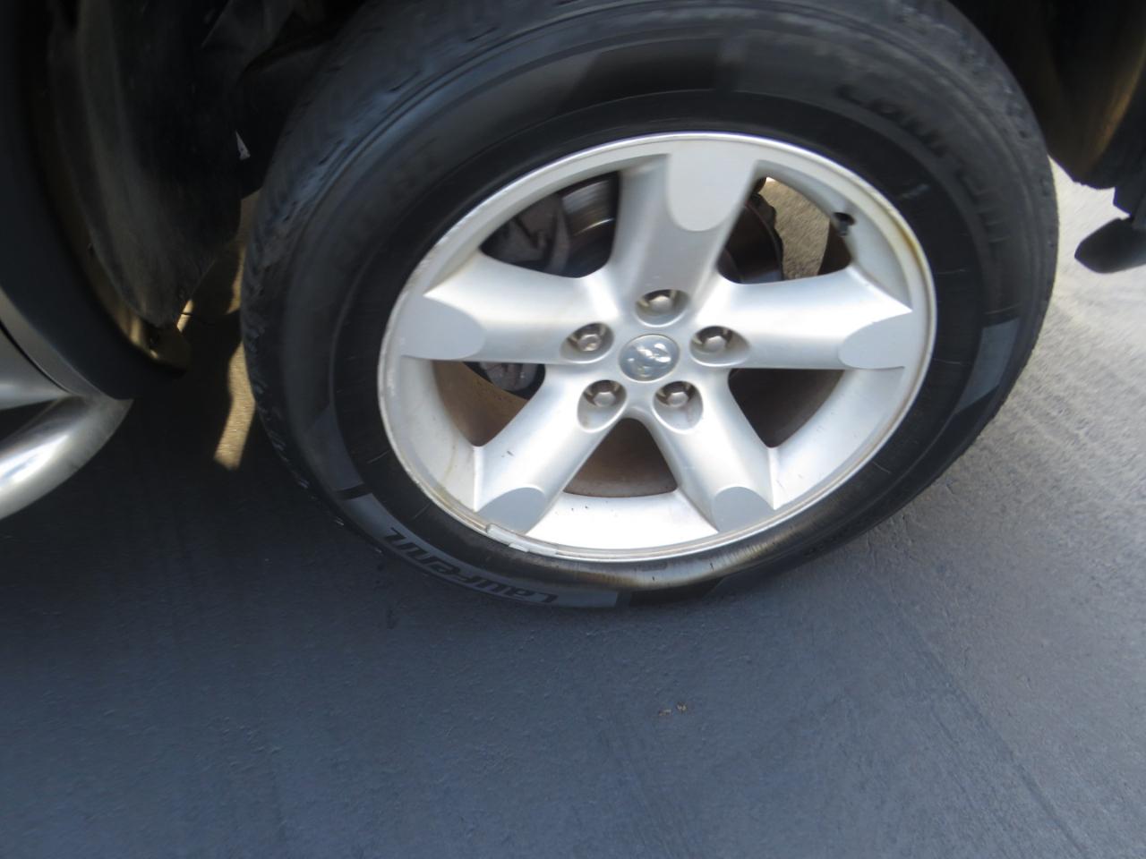 Dodge Ram 1500 4WD Quad Cab 140.5" SLT 2008