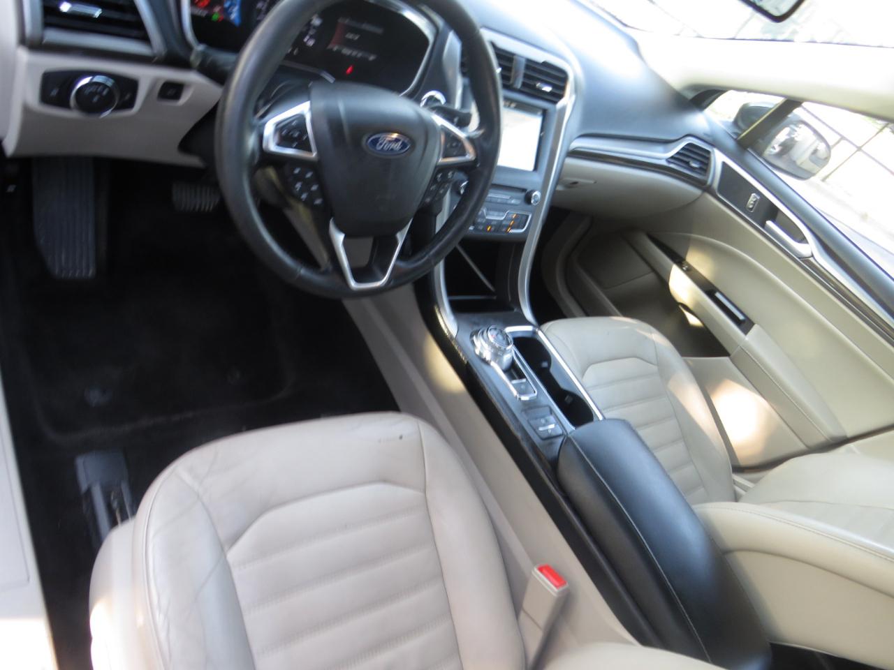 Ford Fusion Hybrid SE FWD 2018