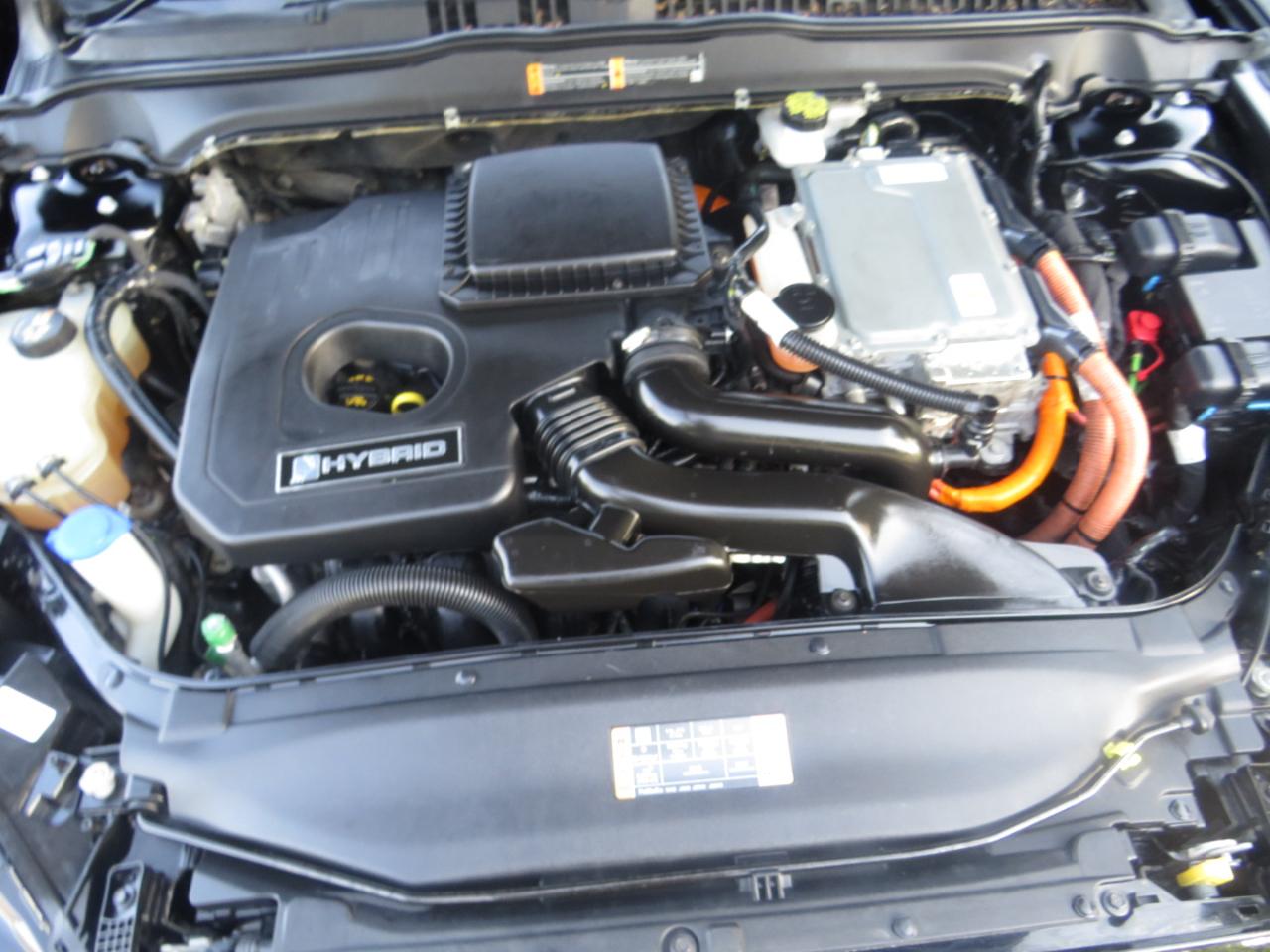 Ford Fusion Hybrid SE FWD 2018