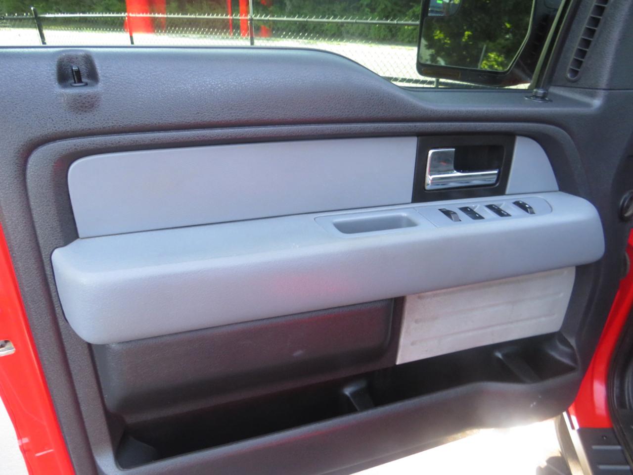 Ford F-150 2WD SuperCrew 145" King Ranch 2013