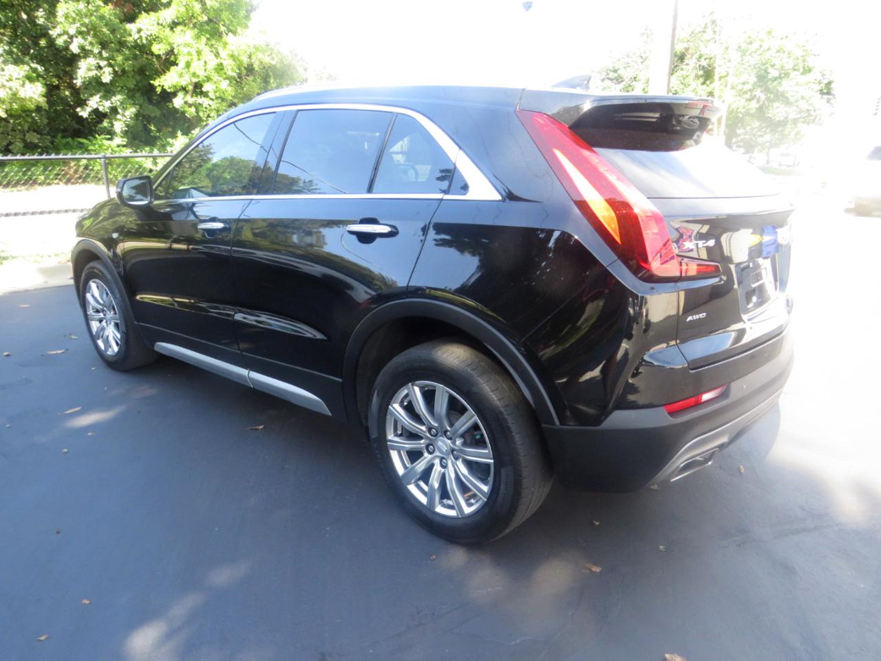 Cadillac XT4 AWD 4dr Premium Luxury 2022