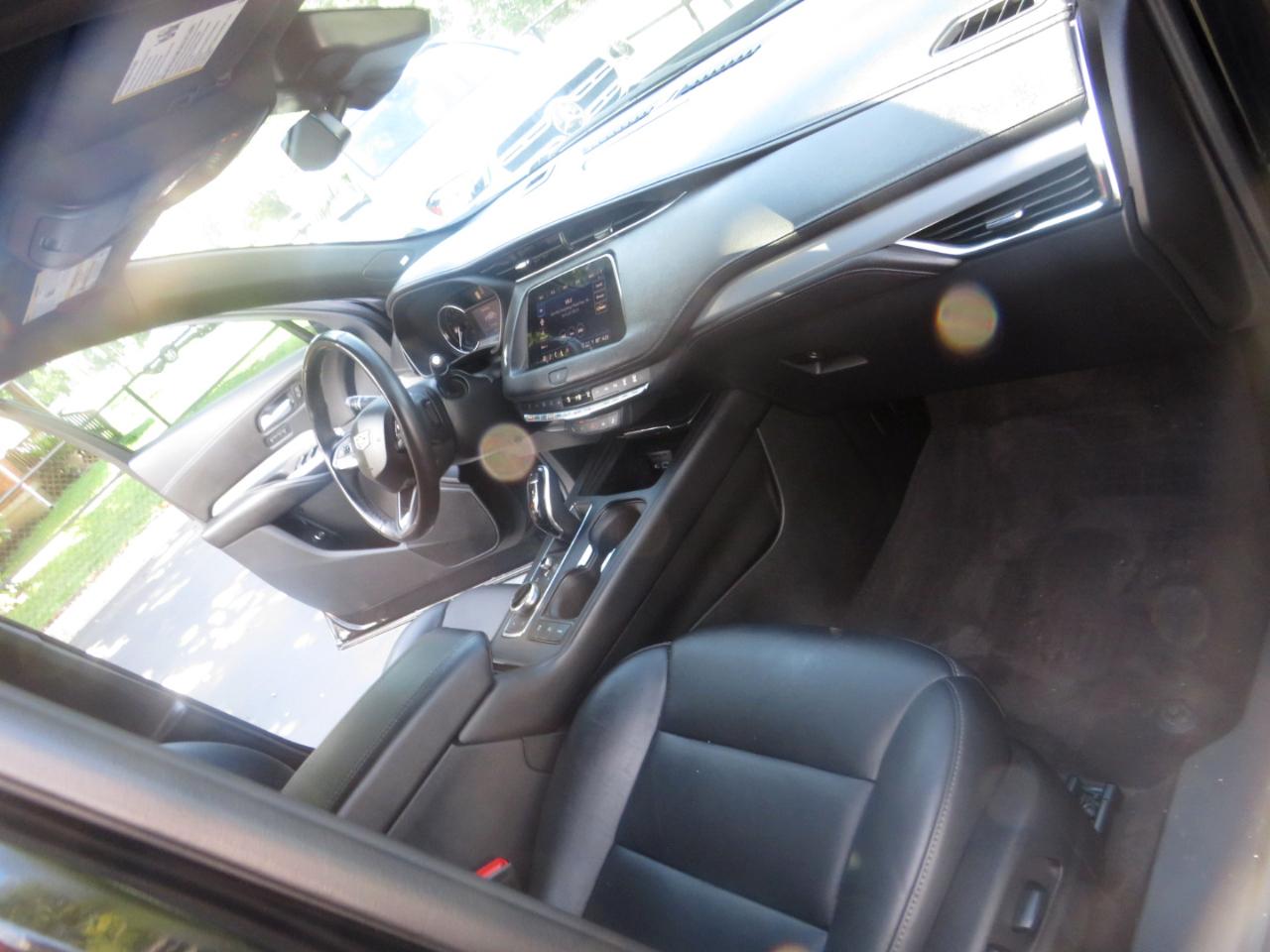 Cadillac XT4 AWD 4dr Premium Luxury 2022
