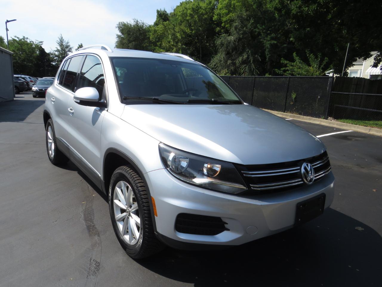 Volkswagen Tiguan 2.0T Wolfsburg Edition FWD 2017