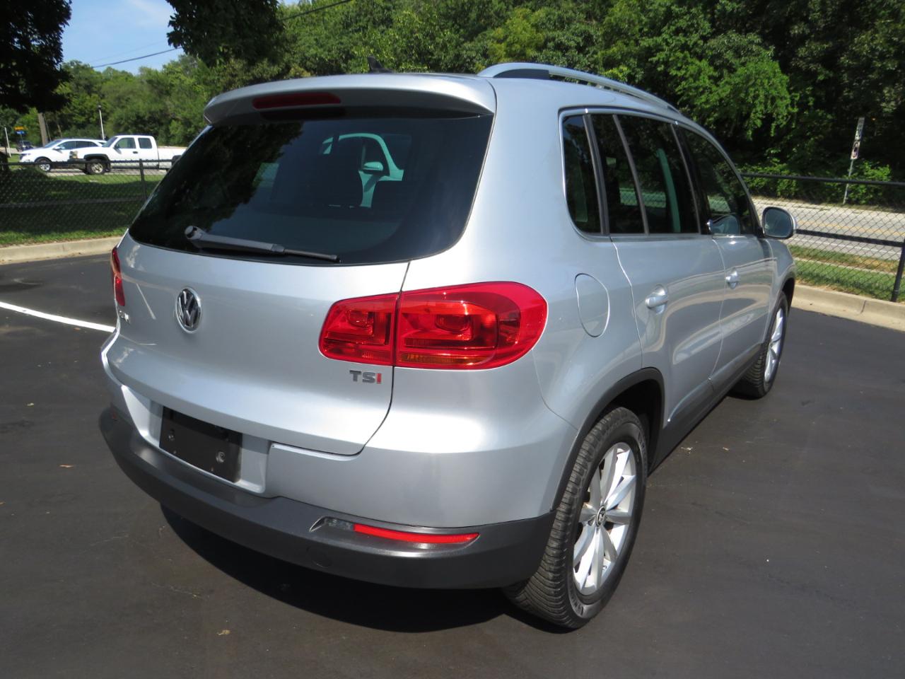 Volkswagen Tiguan 2.0T Wolfsburg Edition FWD 2017