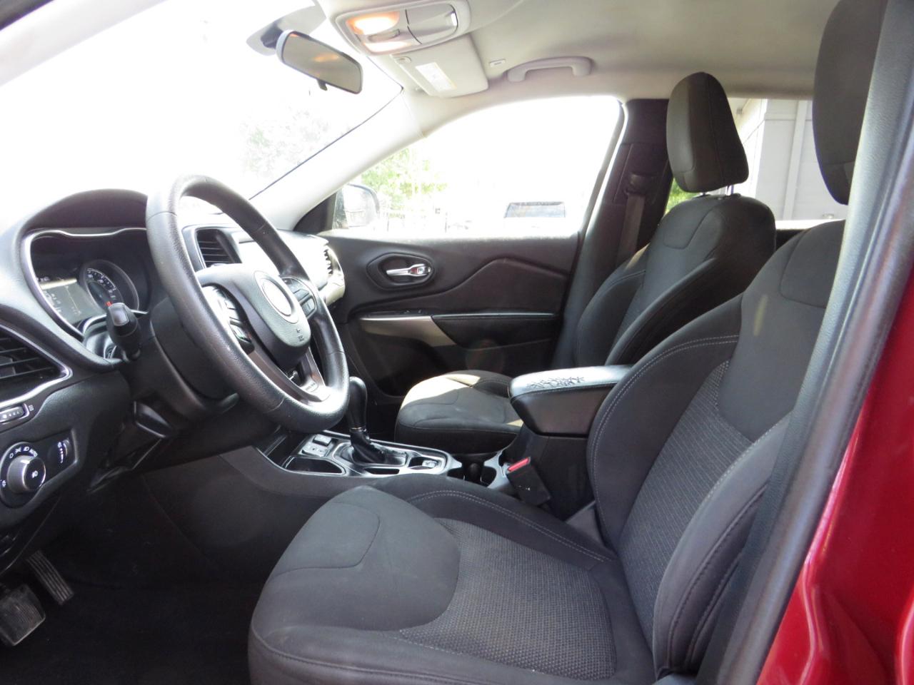 Jeep Cherokee Latitude FWD 2019