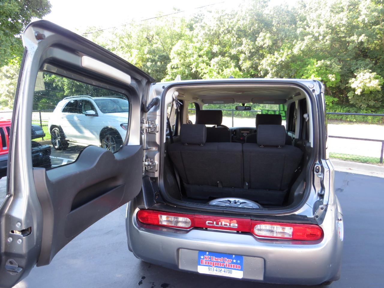 Nissan Cube 5dr Wgn I4 CVT 1.8 S 2011