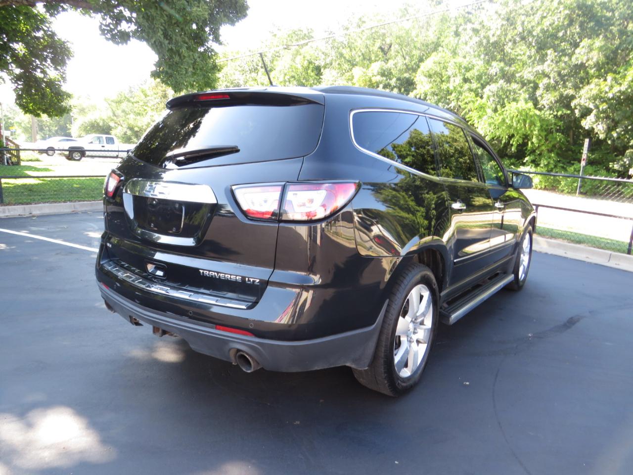 Chevrolet Traverse AWD 4dr LTZ 2013