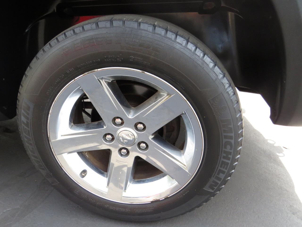 RAM 1500 4WD Crew Cab 140.5" Big Horn 2012