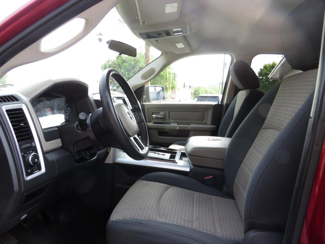 RAM 1500 4WD Crew Cab 140.5" Big Horn 2012