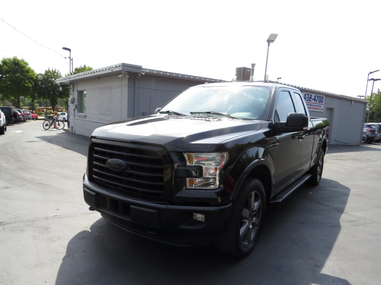 Ford F-150 4WD SuperCab 145" Lariat 2015