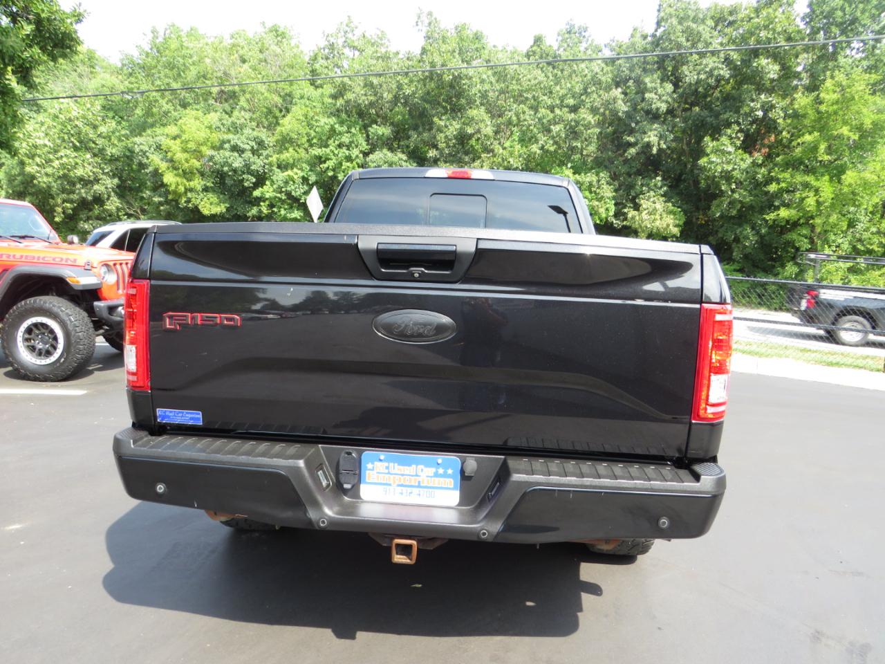 Ford F-150 4WD SuperCab 145" Lariat 2015