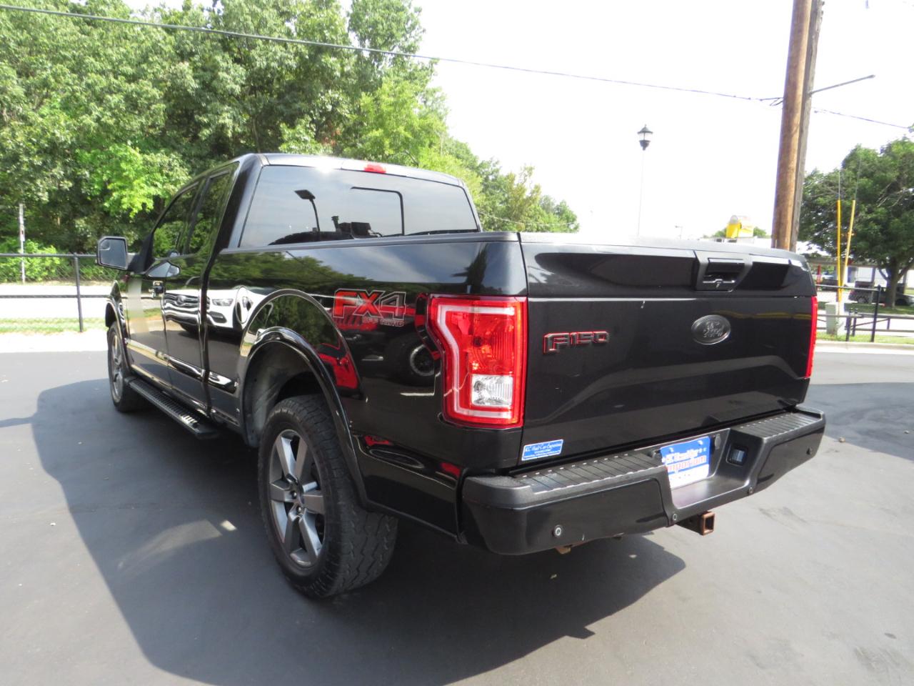 Ford F-150 4WD SuperCab 145" Lariat 2015