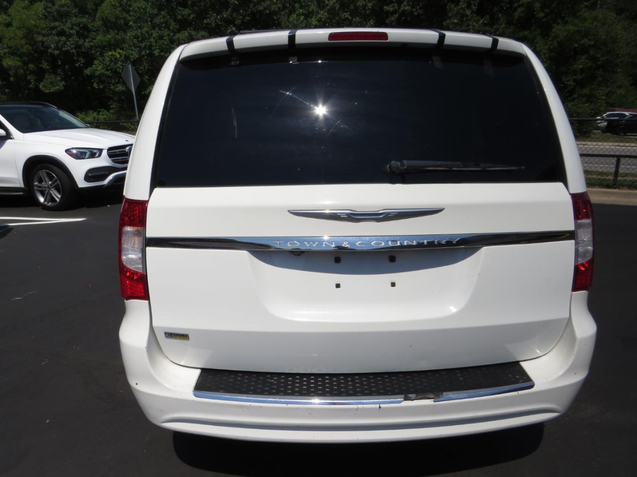 Chrysler Town & Country 4dr Wgn Touring 2012