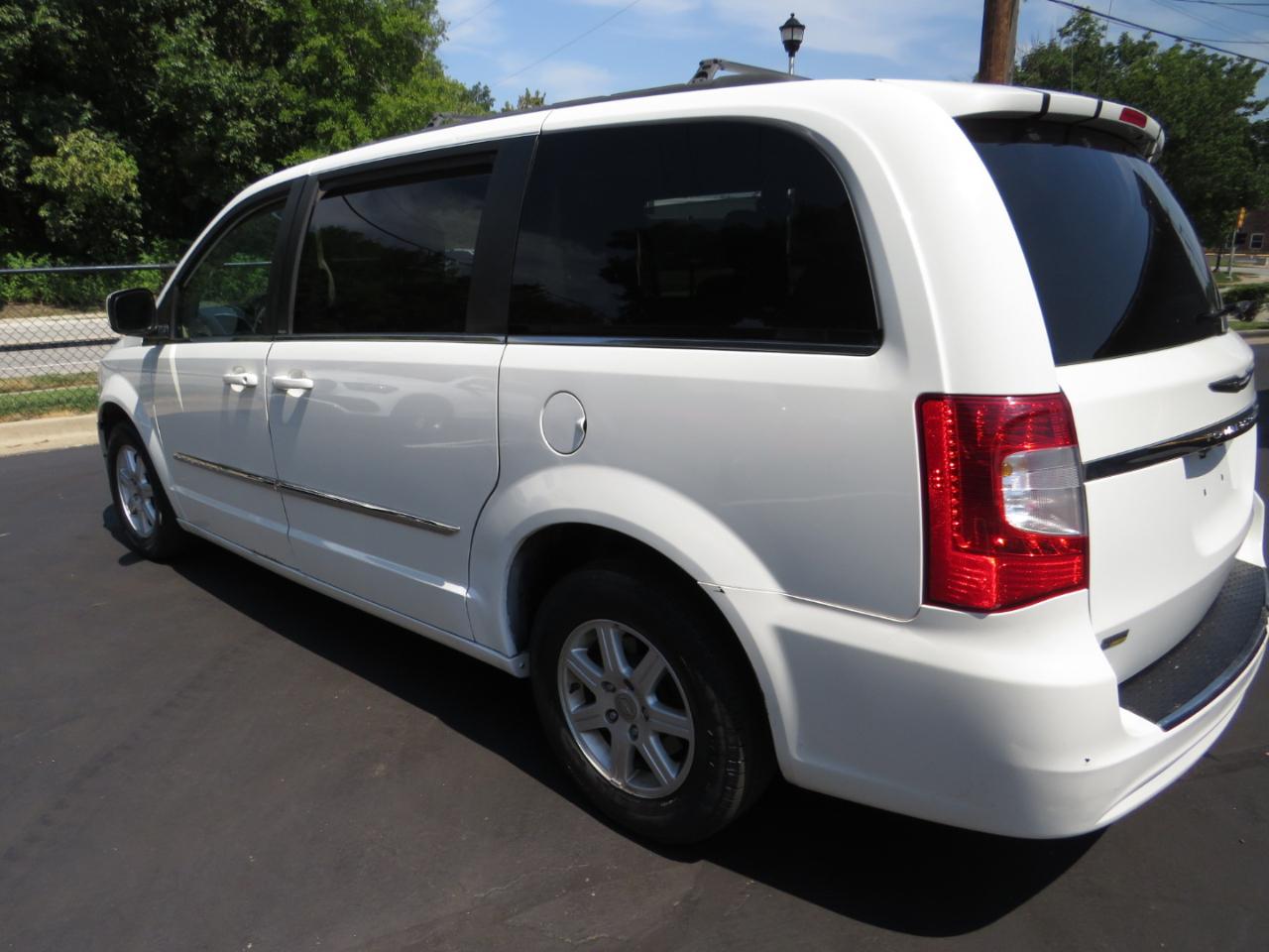 Chrysler Town & Country 4dr Wgn Touring 2012