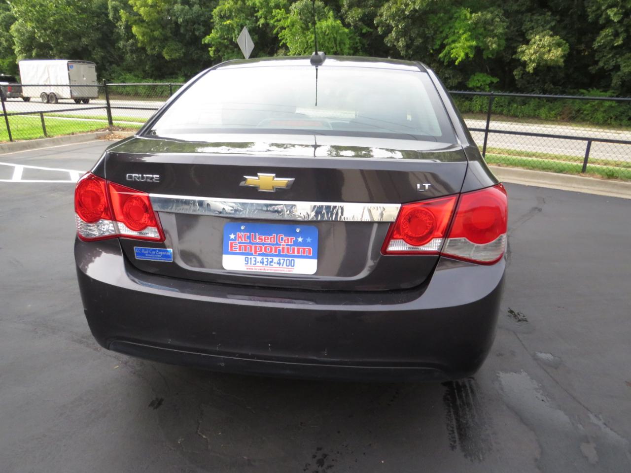 Chevrolet Cruze Limited 4dr Sdn Auto LT w/1LT 2016